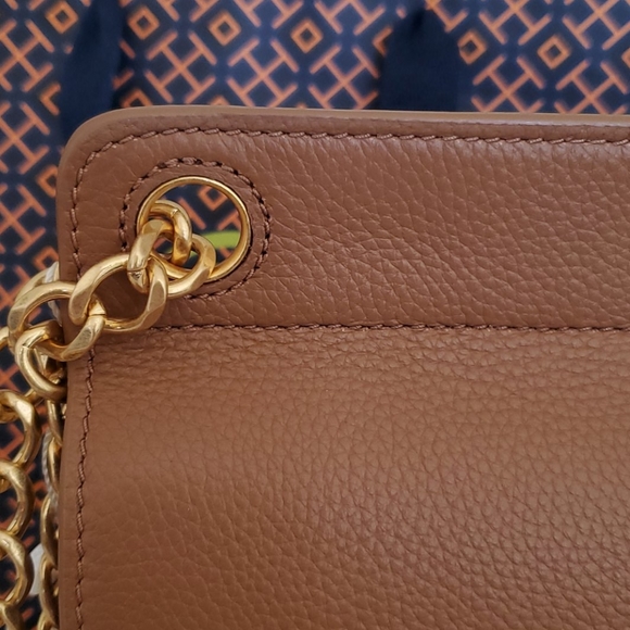 NWT TORY BURCH BRITTEN FLAP SHOUDER BAG - Picture 10 of 15